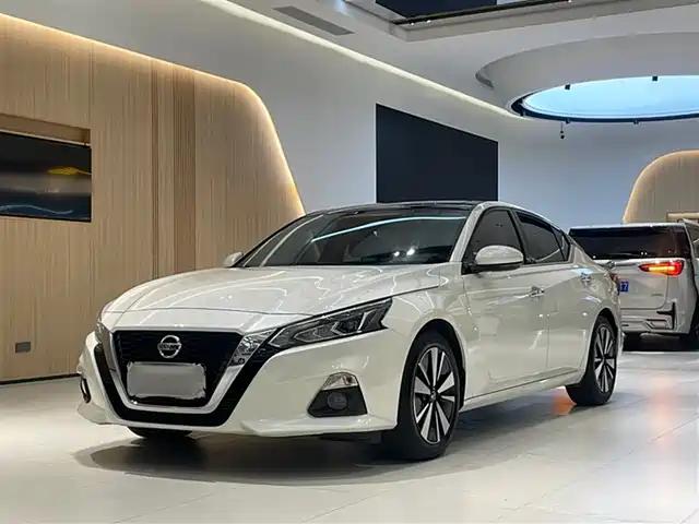 NISSAN TEANA
