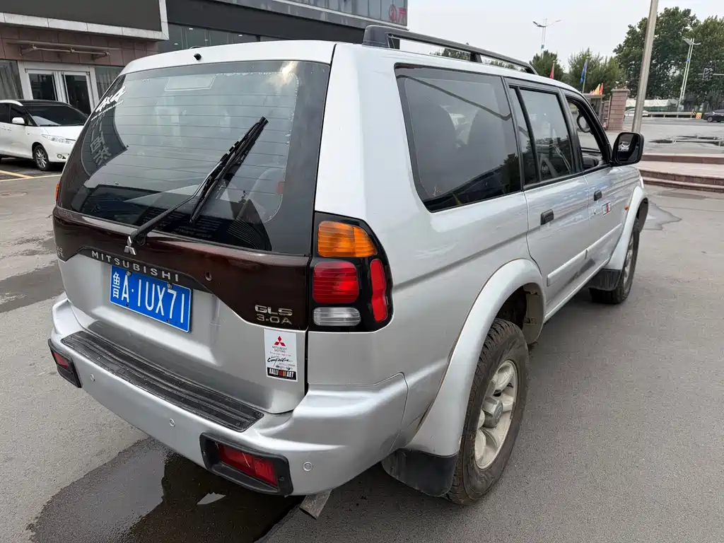 Mitsubishi Pajero Speed — миниатюра 5