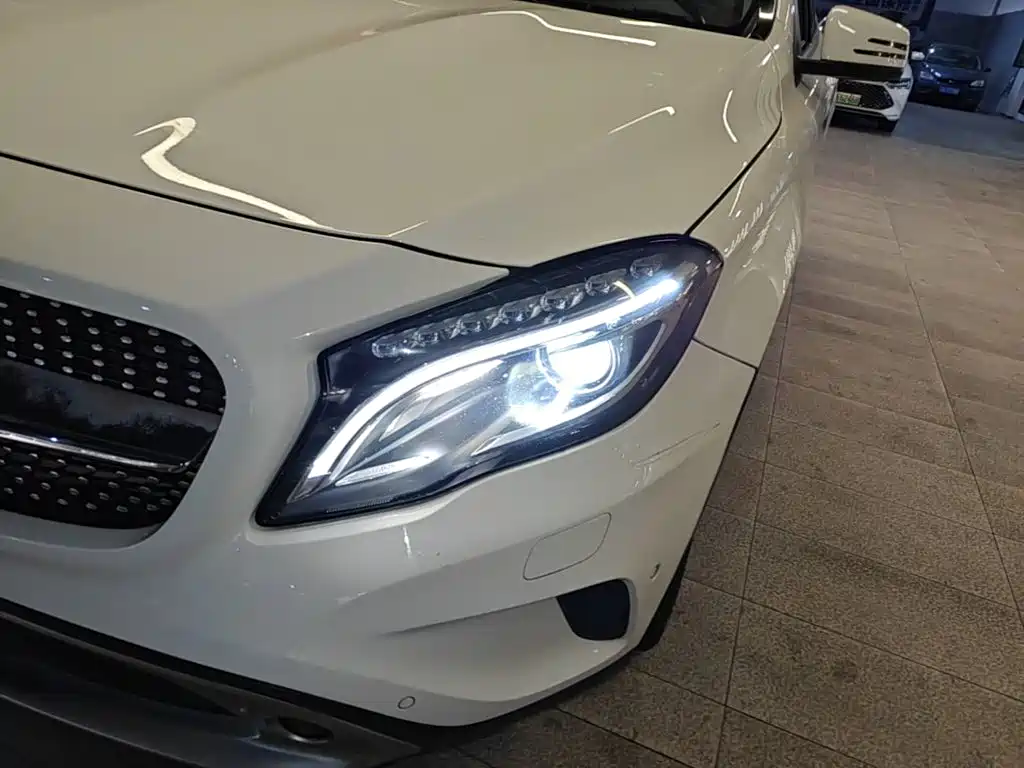 Mercedes-Benz GLA — миниатюра 24