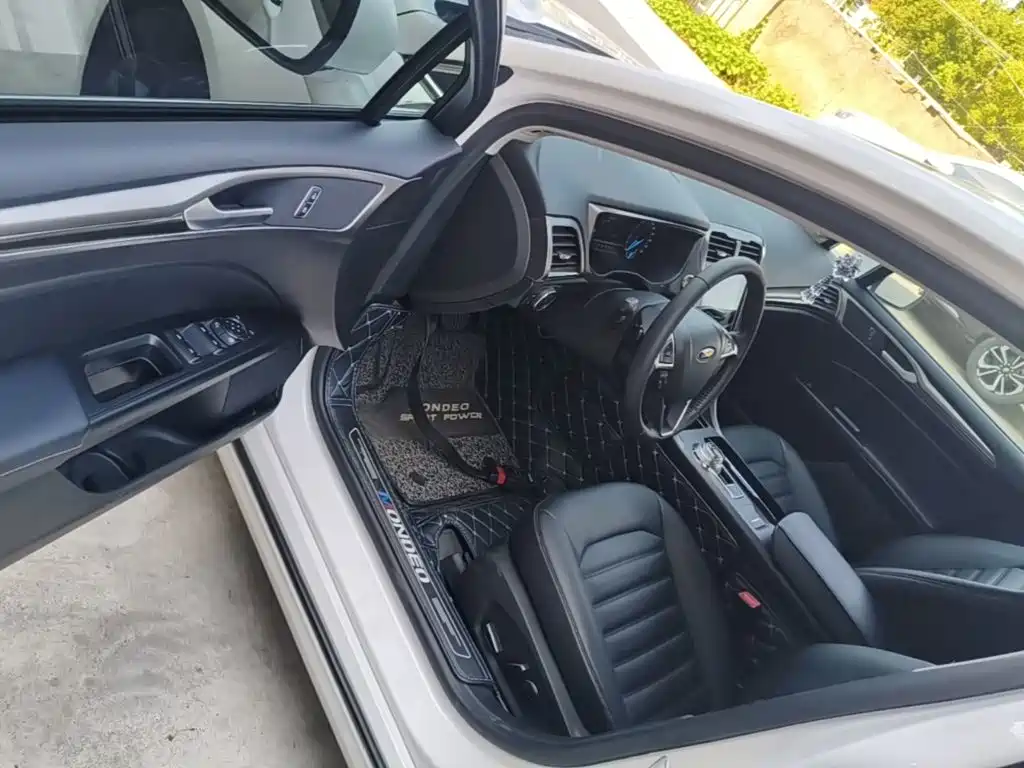 Ford Mondeo — миниатюра 16