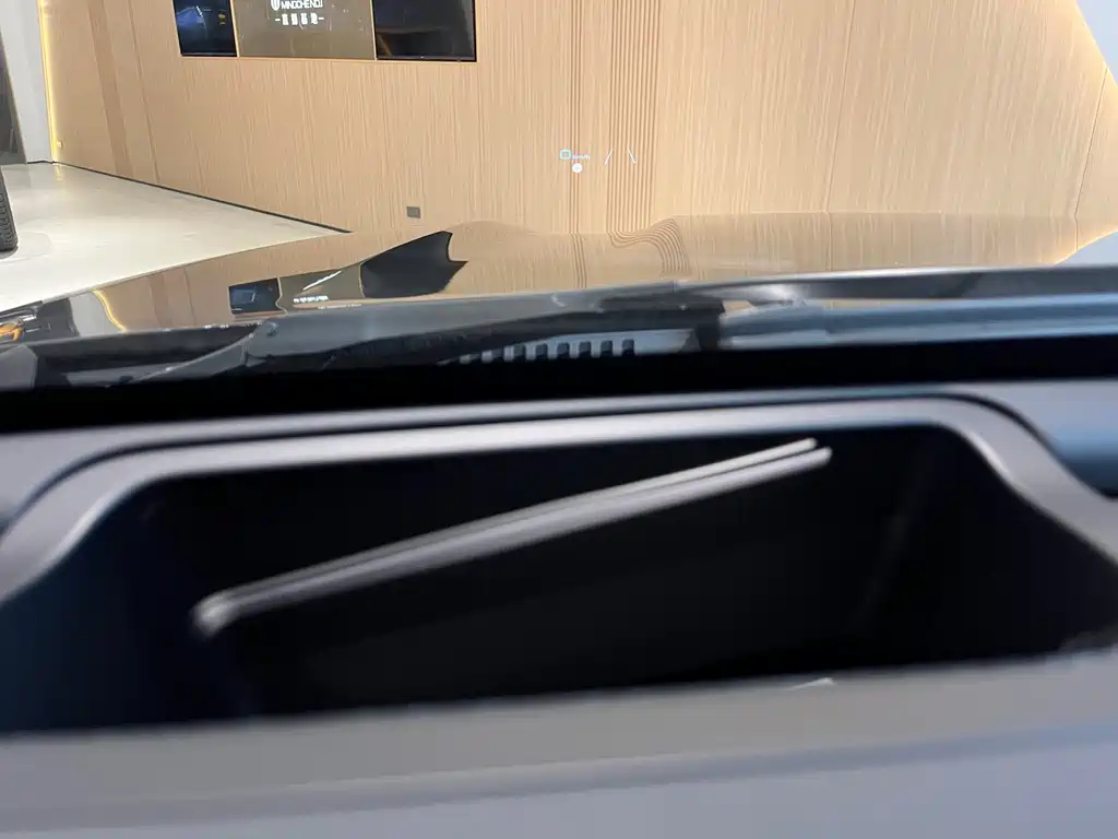 TANK TANK 700 NEW ENERGY