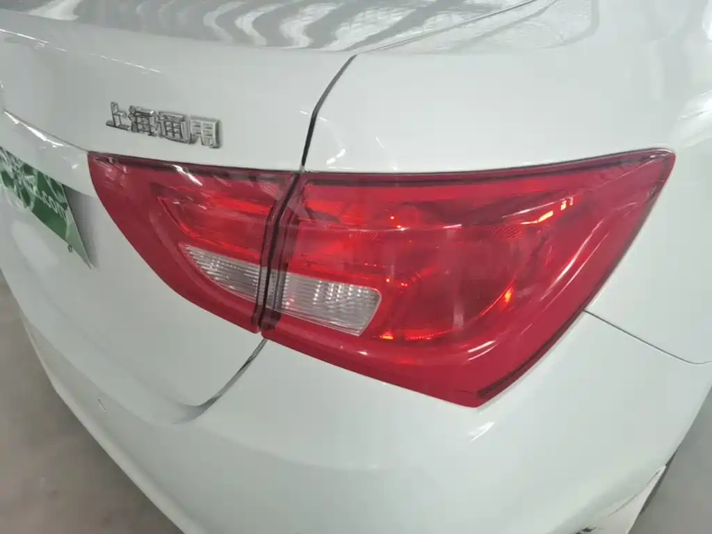 Buick Excelle — миниатюра 8