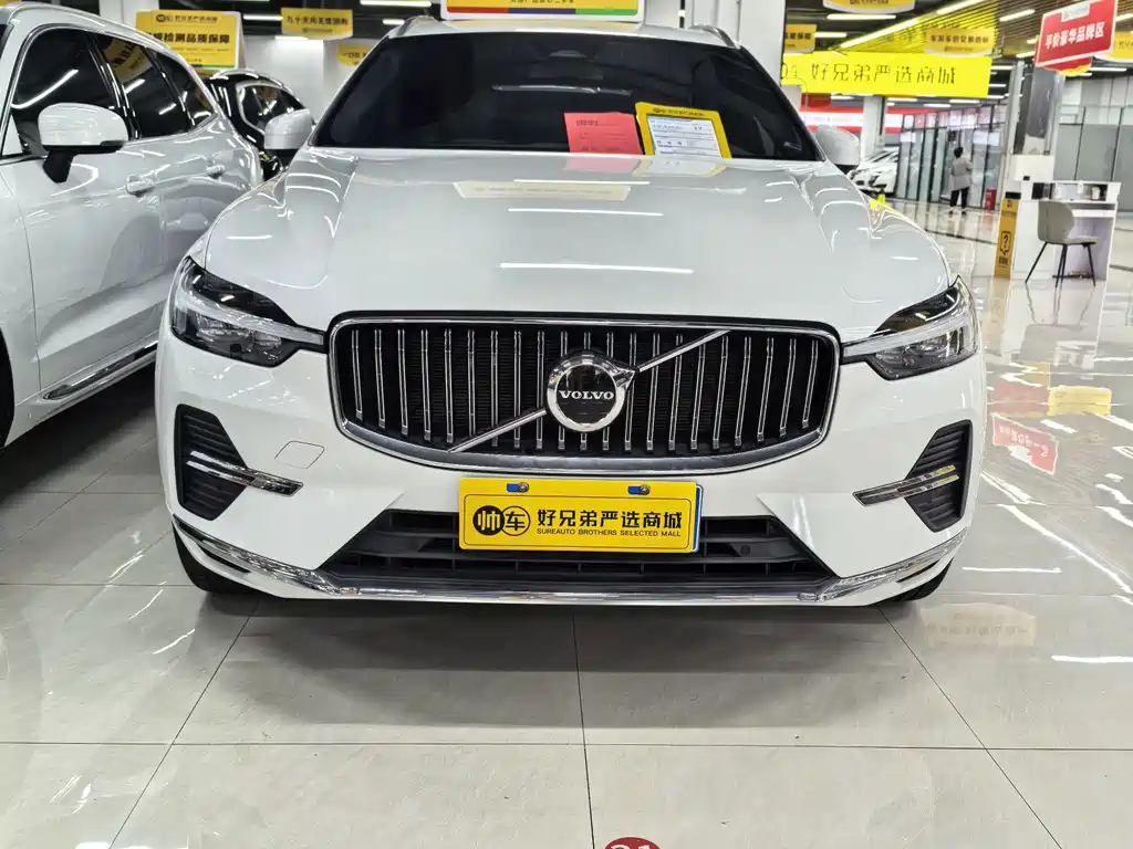2024 Volvo XC60 - zdjęcie 1 z 15