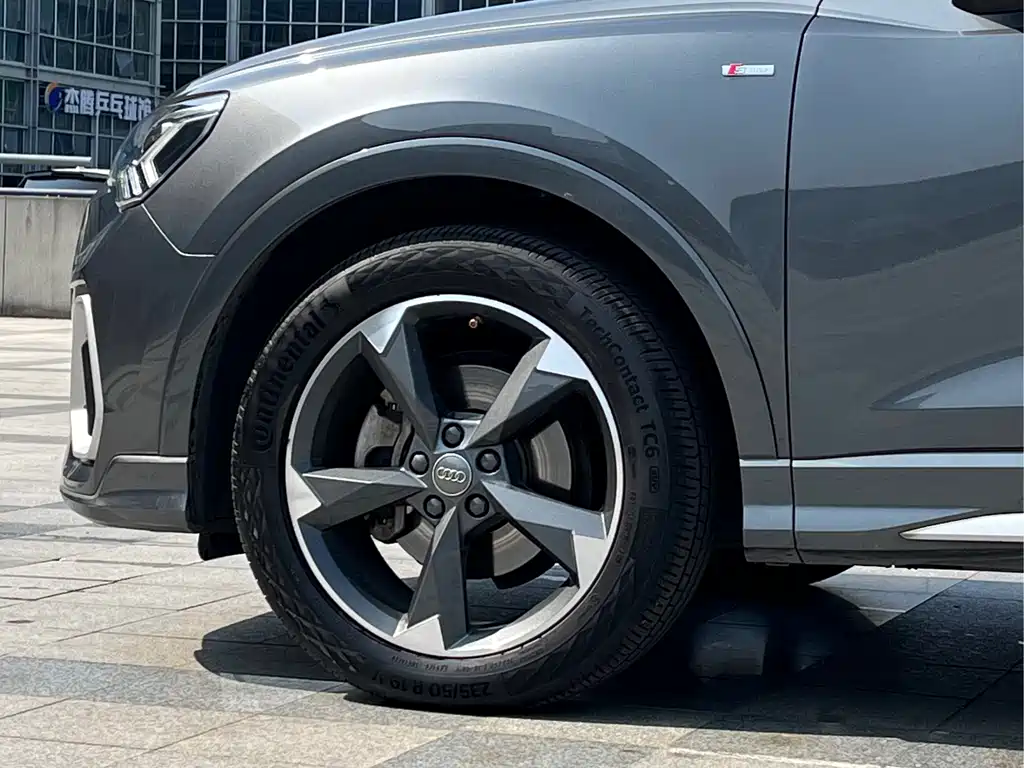 Audi Q3 — миниатюра 8