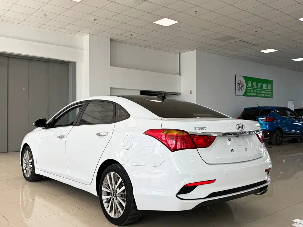 Hyundai Mistra 2019 1.8L AT GLS V