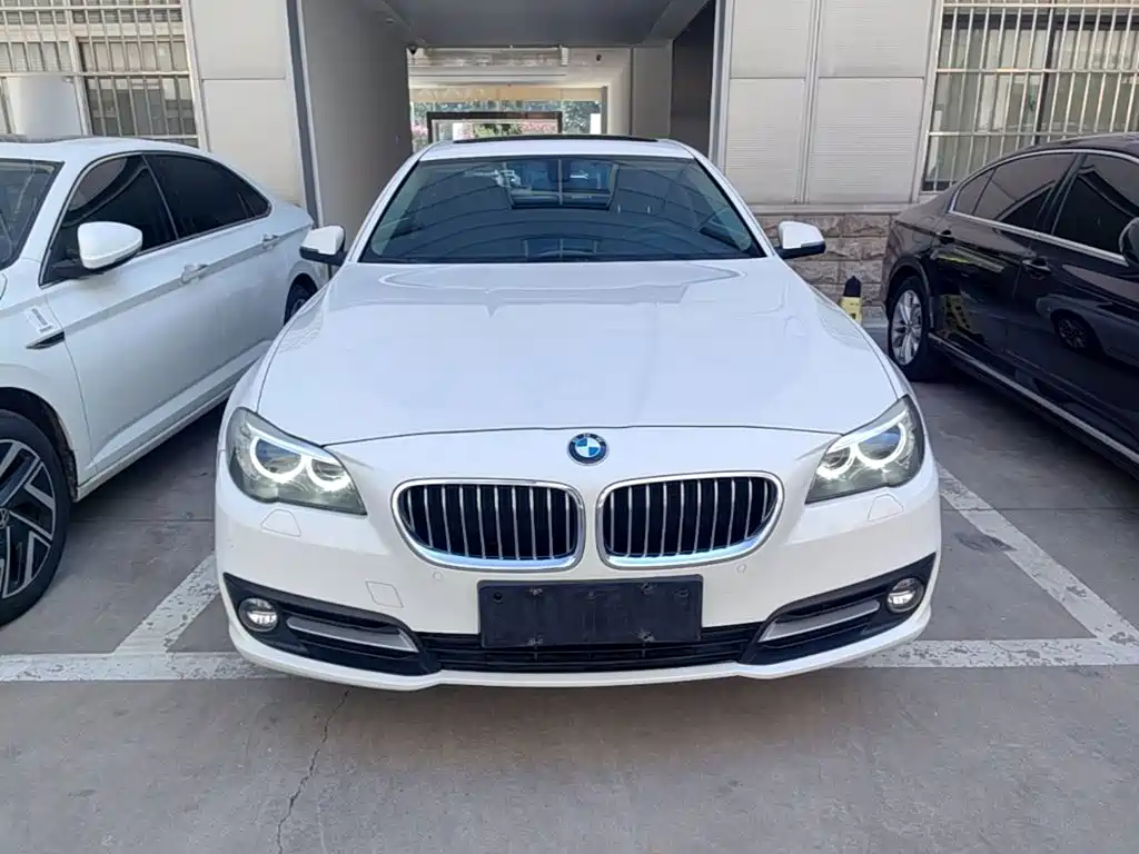 BMW 5 Series — миниатюра 3