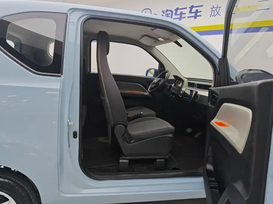 Wuling MINIEV — миниатюра 8