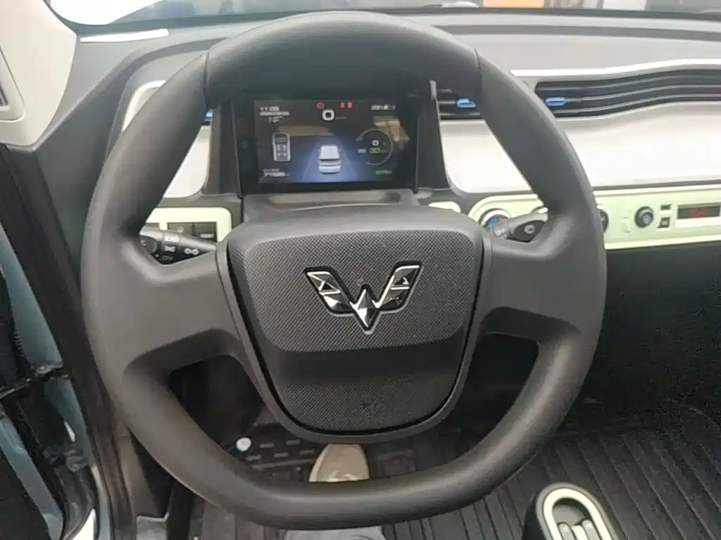 Wuling MINIEV — миниатюра 11
