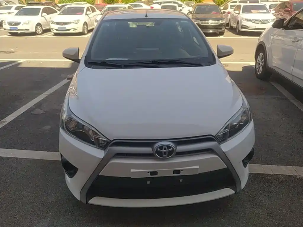 Toyota Yaris L — миниатюра 3