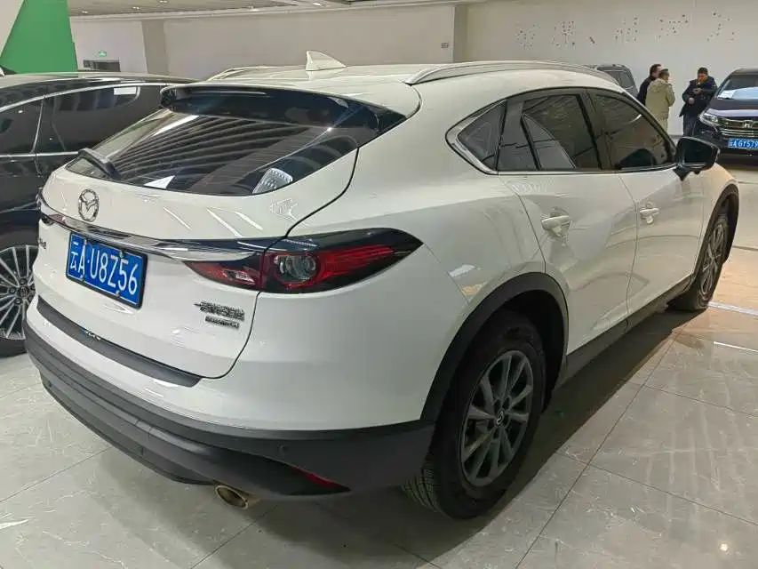 MAZDA CX 4