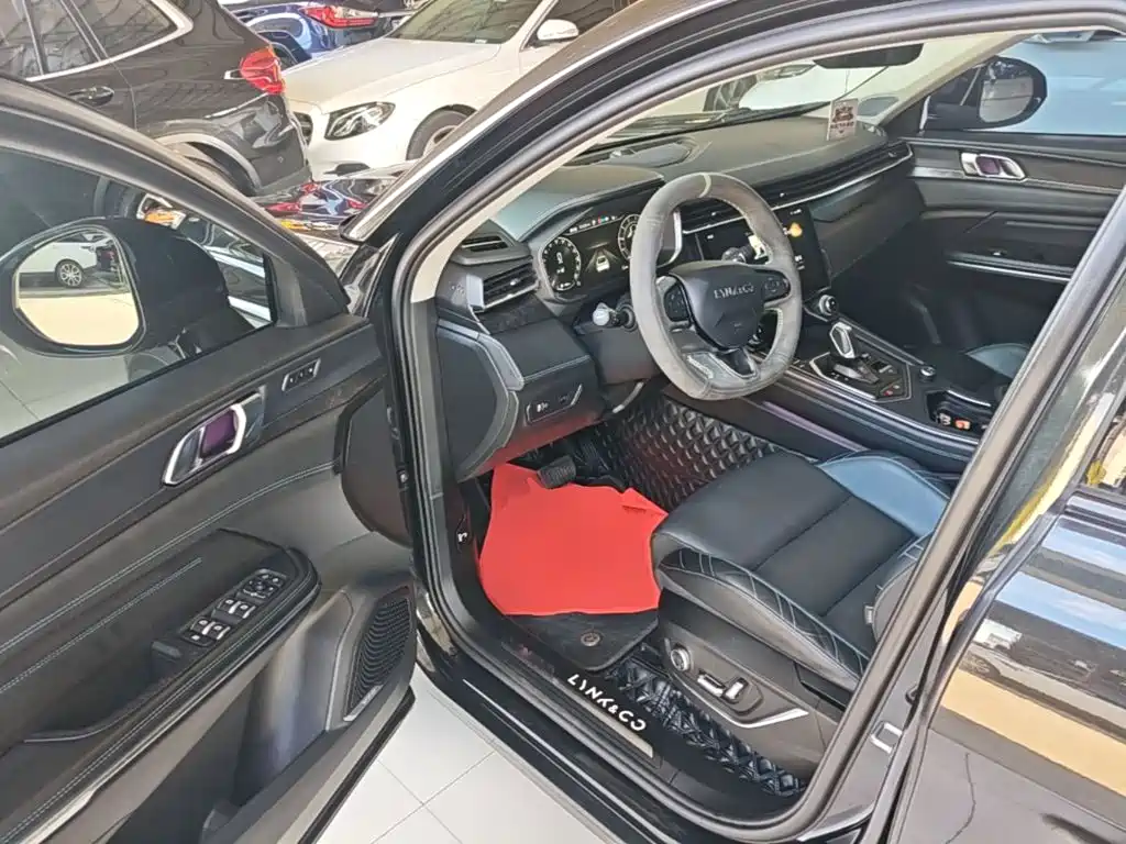 Lynk & Co 05 — миниатюра 16