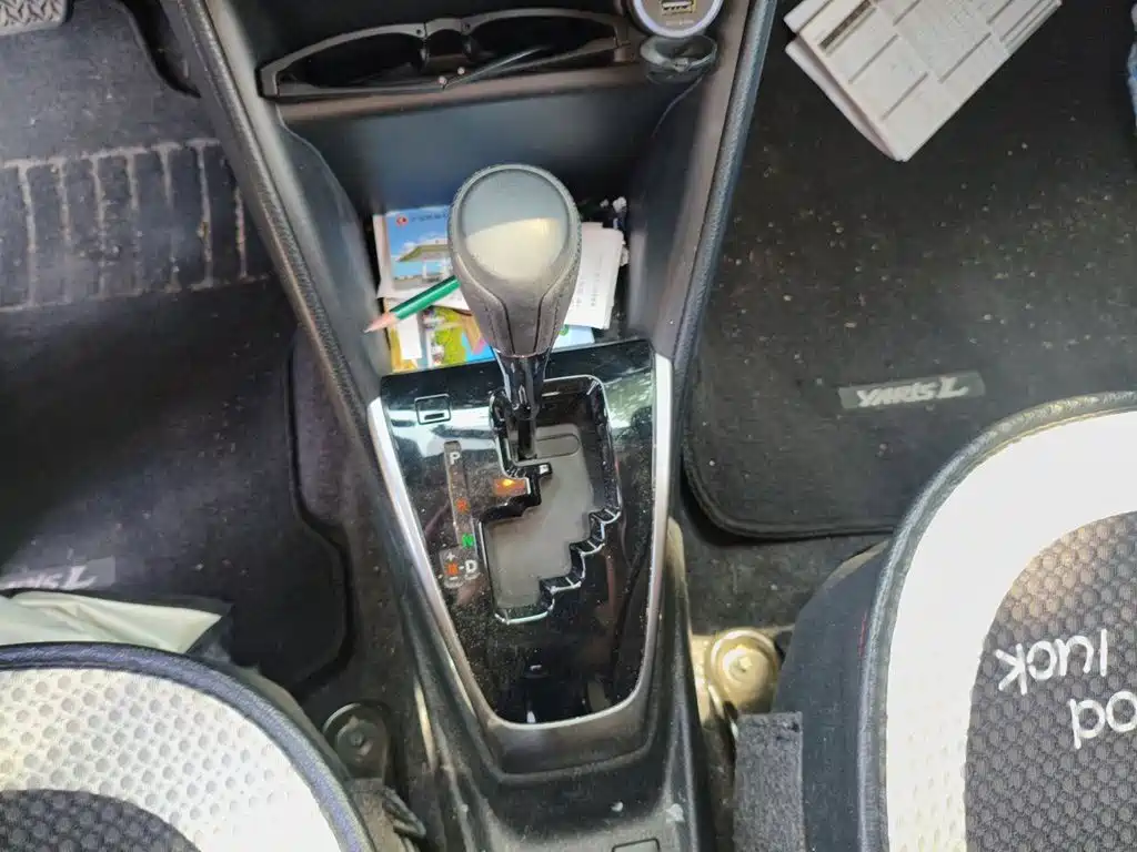 Toyota Yaris L — миниатюра 10