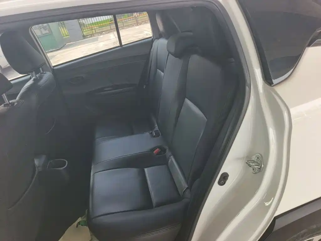 Toyota Yaris L — миниатюра 17
