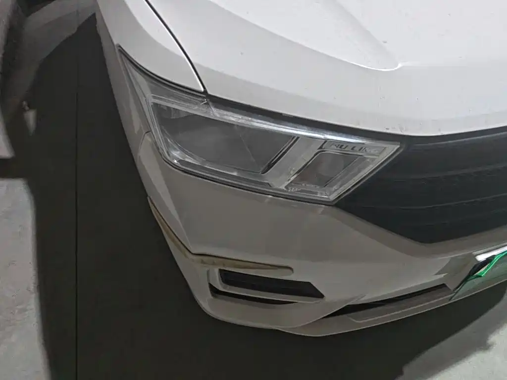Wuling Hongguang — миниатюра 9