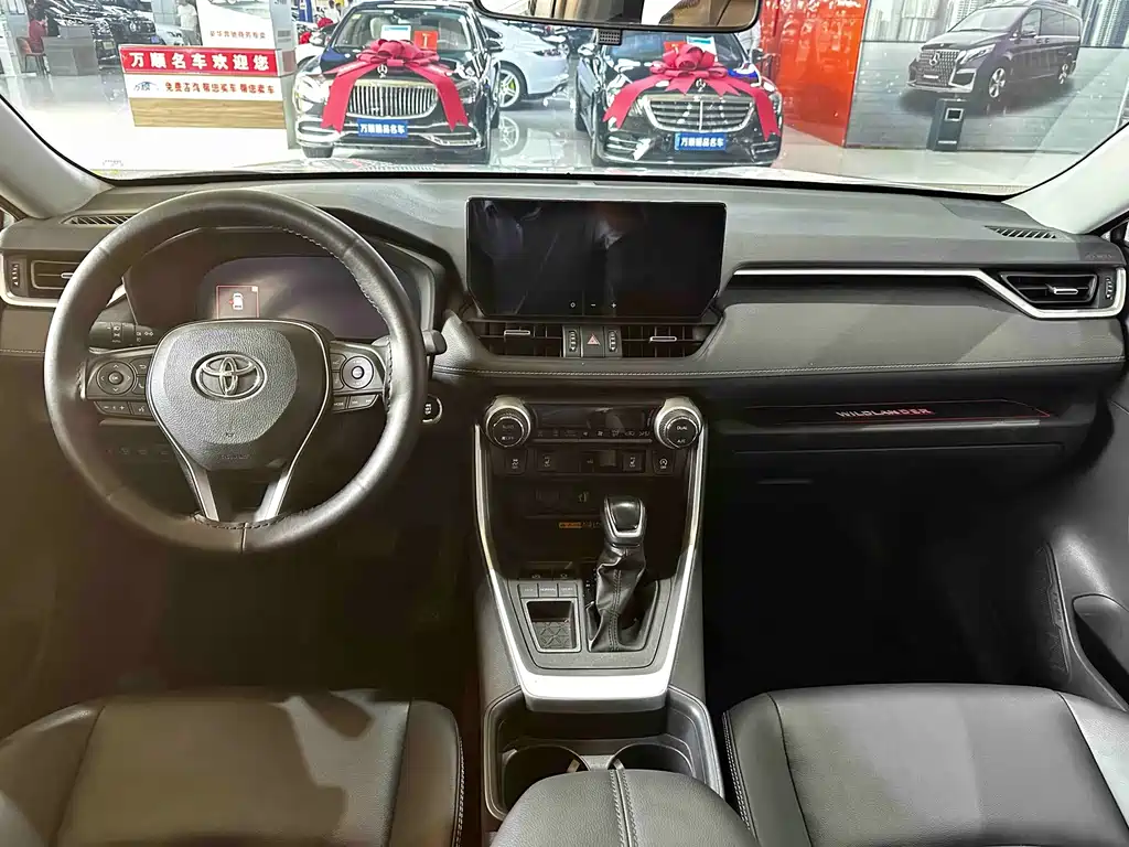 Toyota RAV4 — миниатюра 13