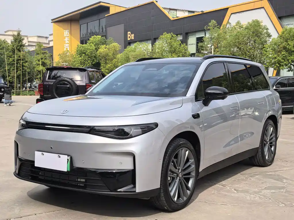 Leapmotor C16
