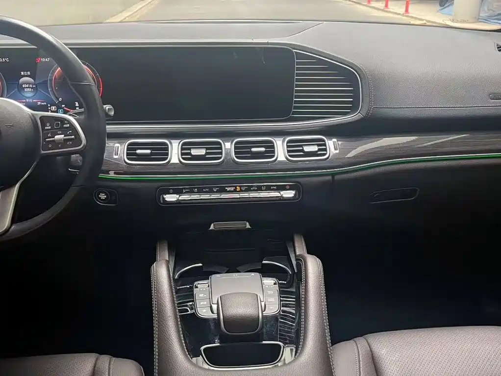 Mercedes-Benz GLE (Import) — миниатюра 13
