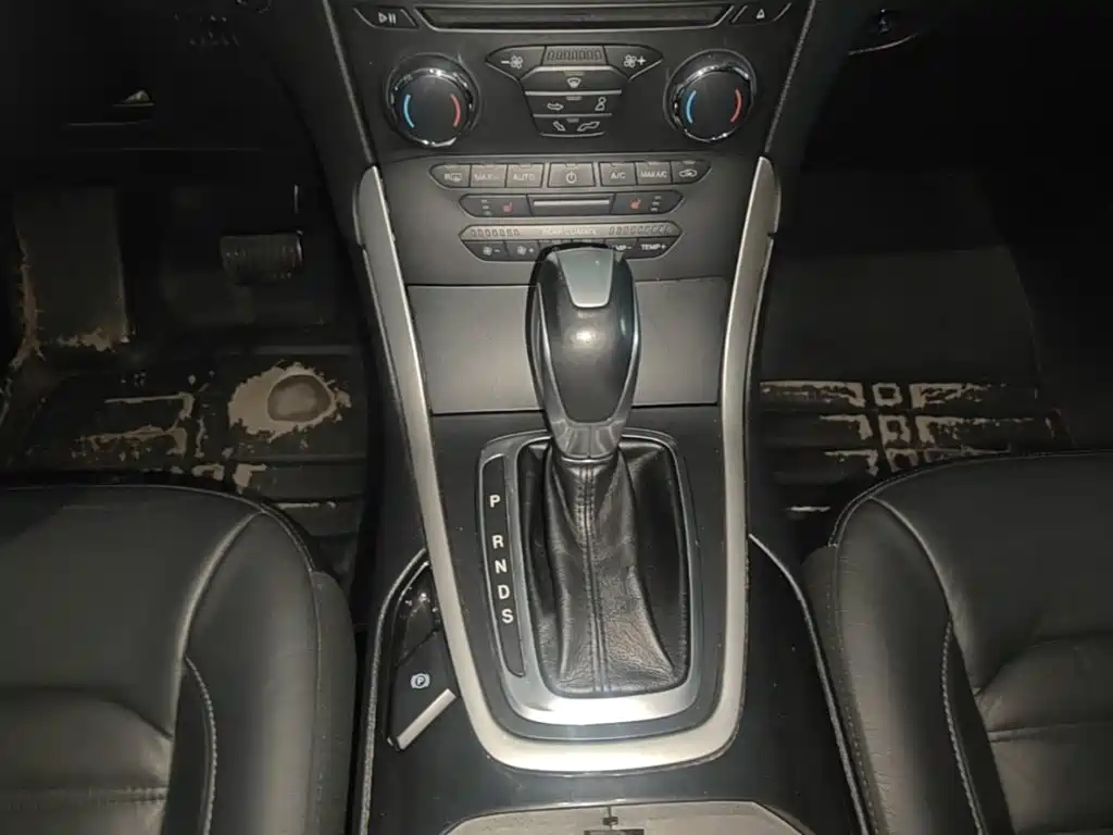 Ford Edge — миниатюра 14