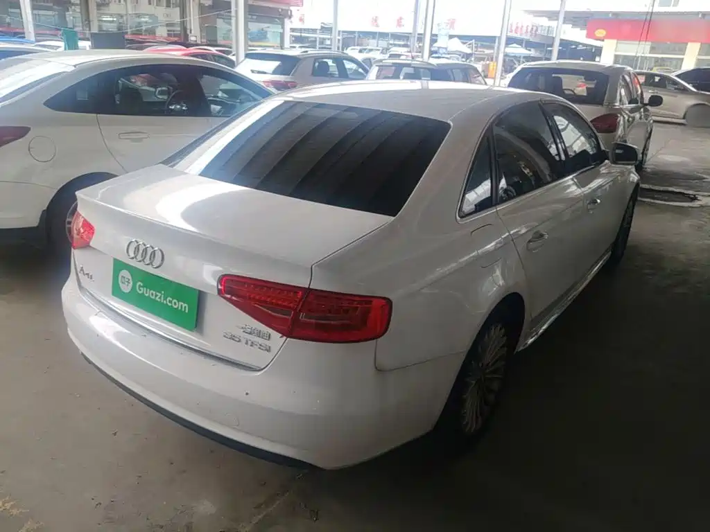 Audi A4L — миниатюра 7