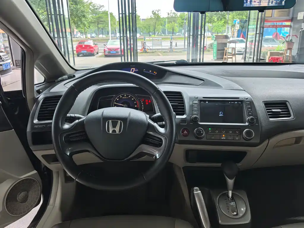 Honda Civic — миниатюра 12