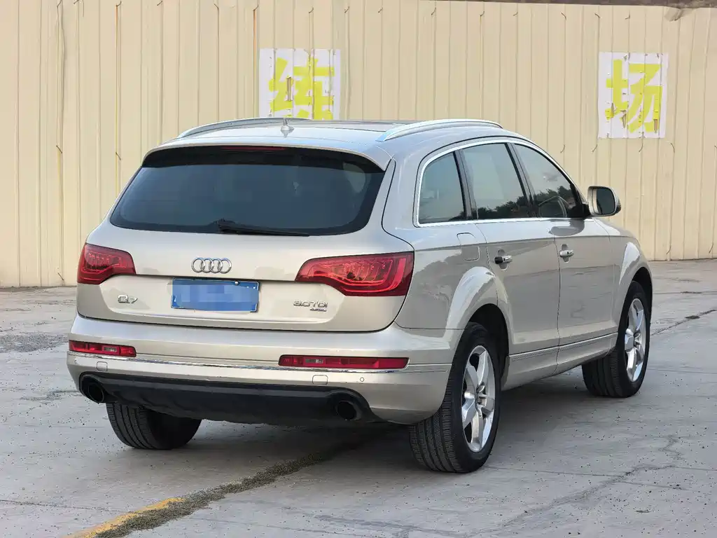 Audi Q7 — миниатюра 7