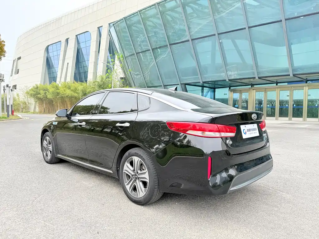 Kia K5 New Energy — миниатюра 6