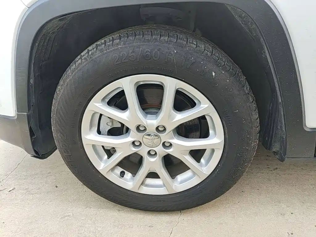 Jeep Cherokee — миниатюра 23