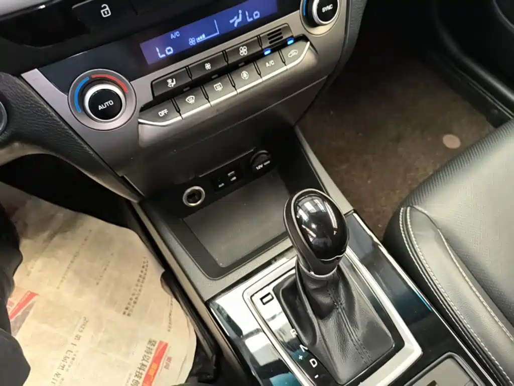 Hyundai Mistra — миниатюра 14