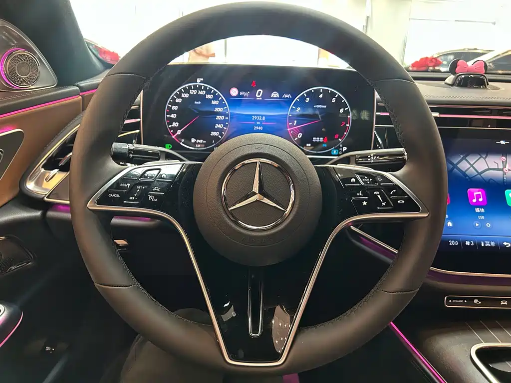 Mercedes-Benz E-Class — миниатюра 17