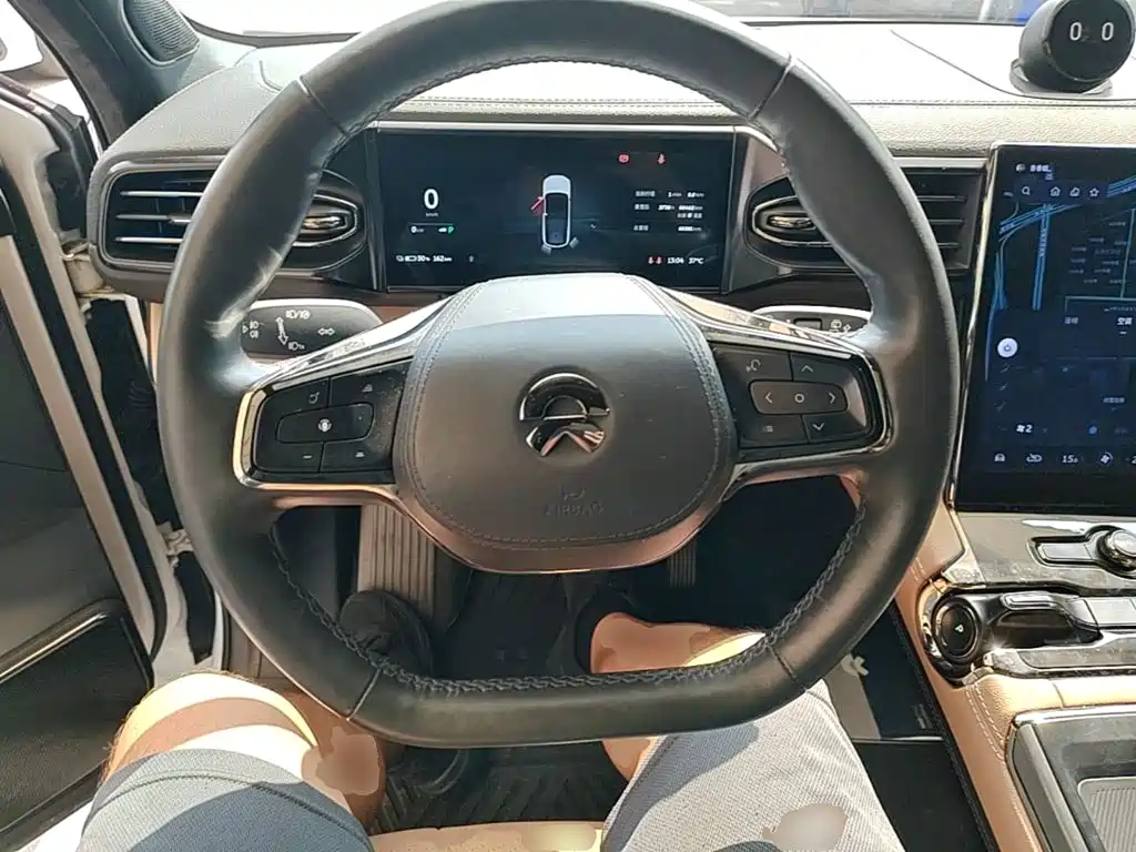 NIO ES8 — миниатюра 11