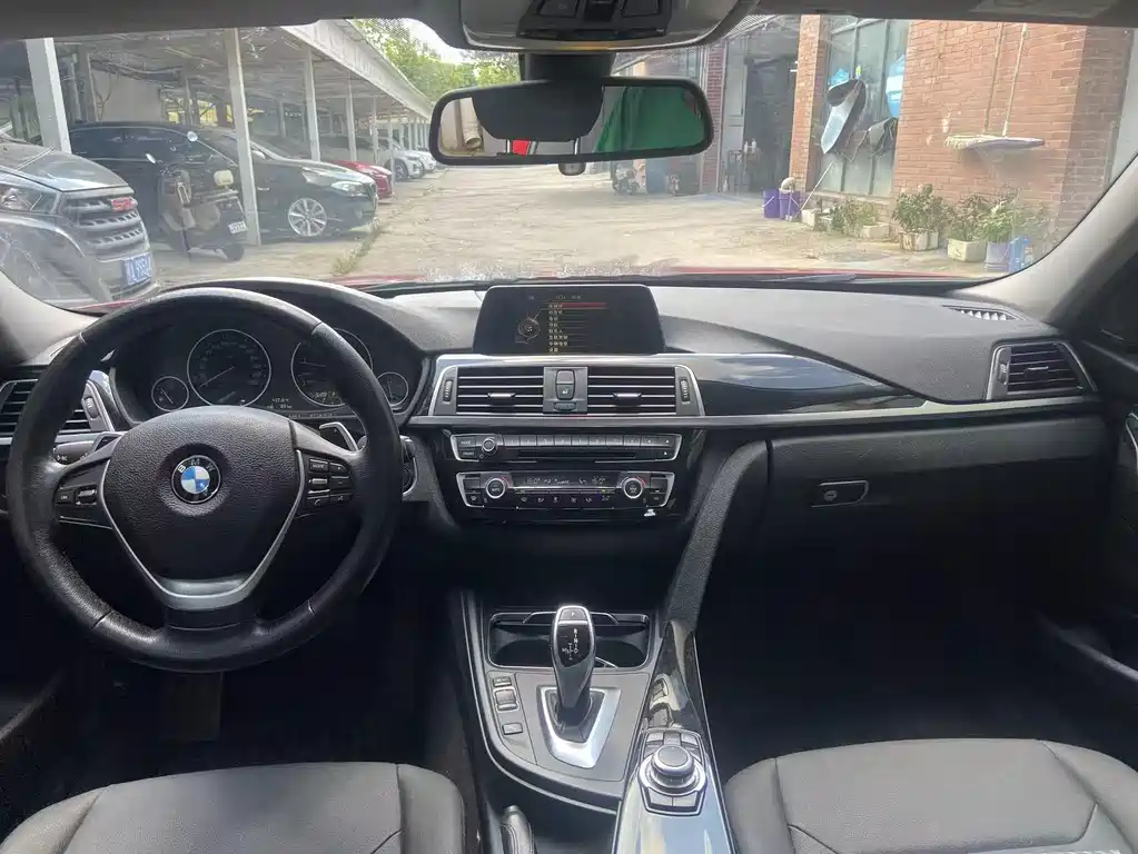 BMW 3 Series — миниатюра 5