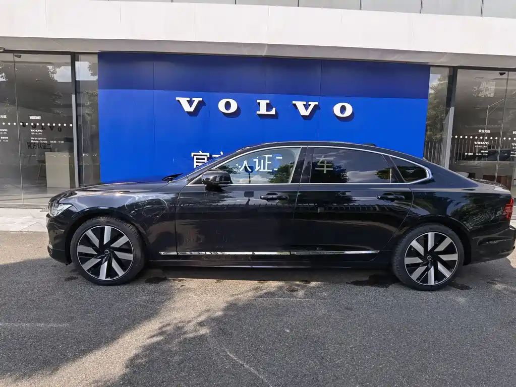 VOLVO S90 PLUG IN HYBRID