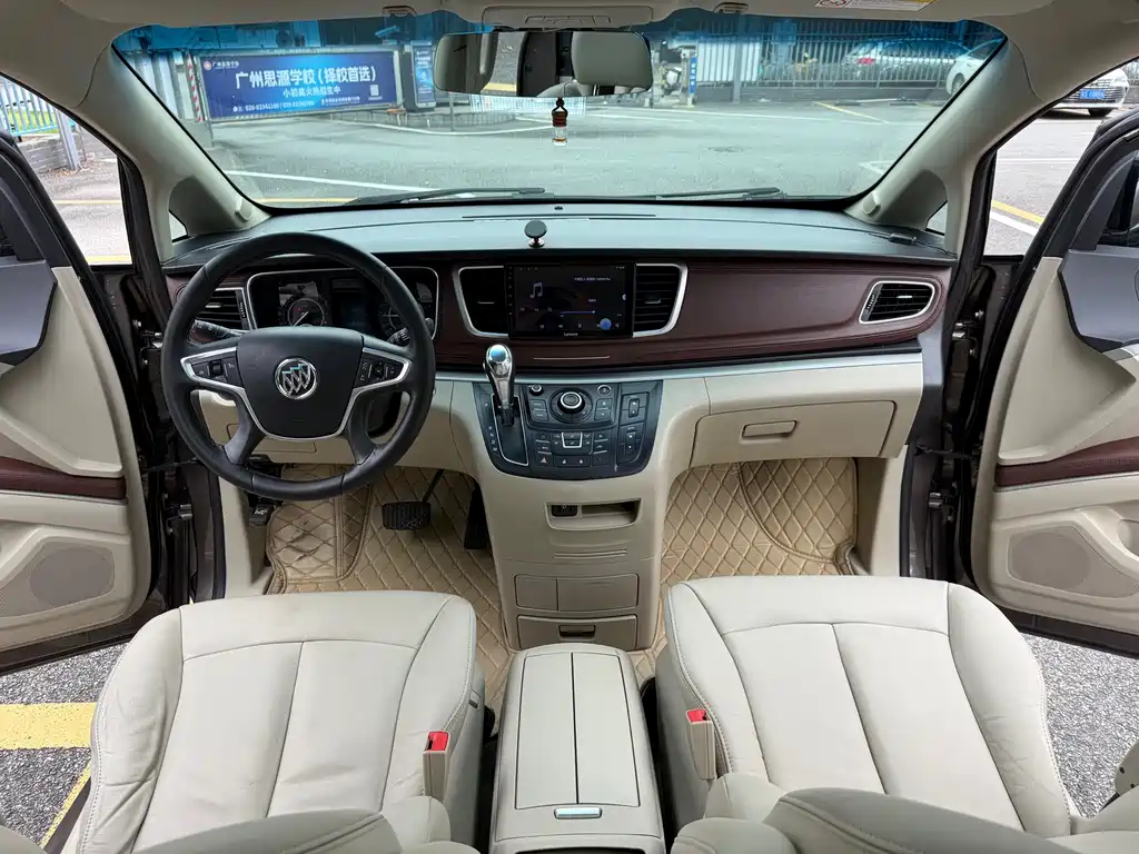 Buick GL8 — миниатюра 12