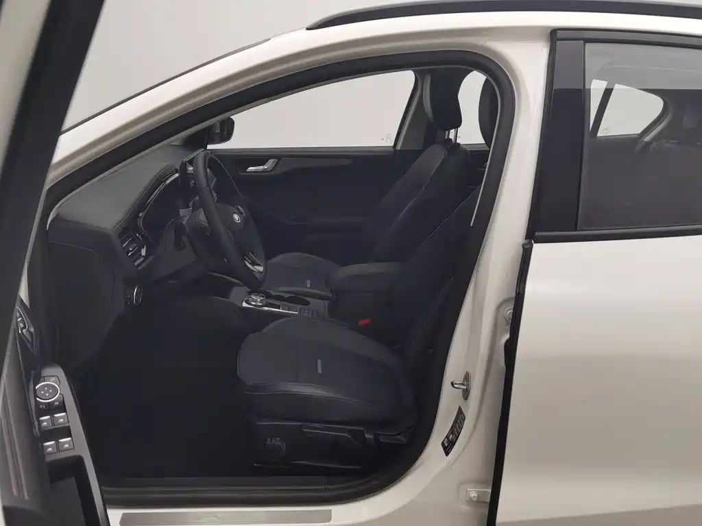 Ford Focus Active — миниатюра 10