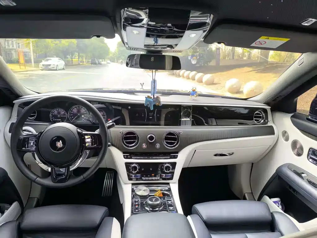 Rolls-Royce Ghost — миниатюра 8