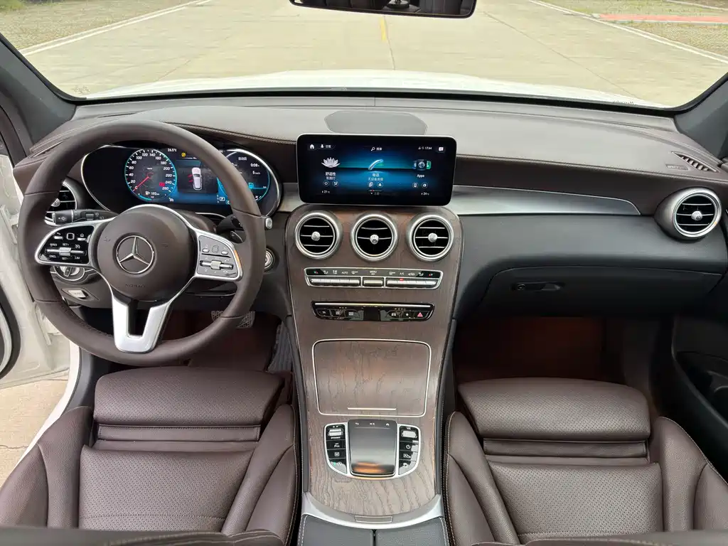 Mercedes-Benz GLC 2021 GLC 260 L 4MATIC Luxury