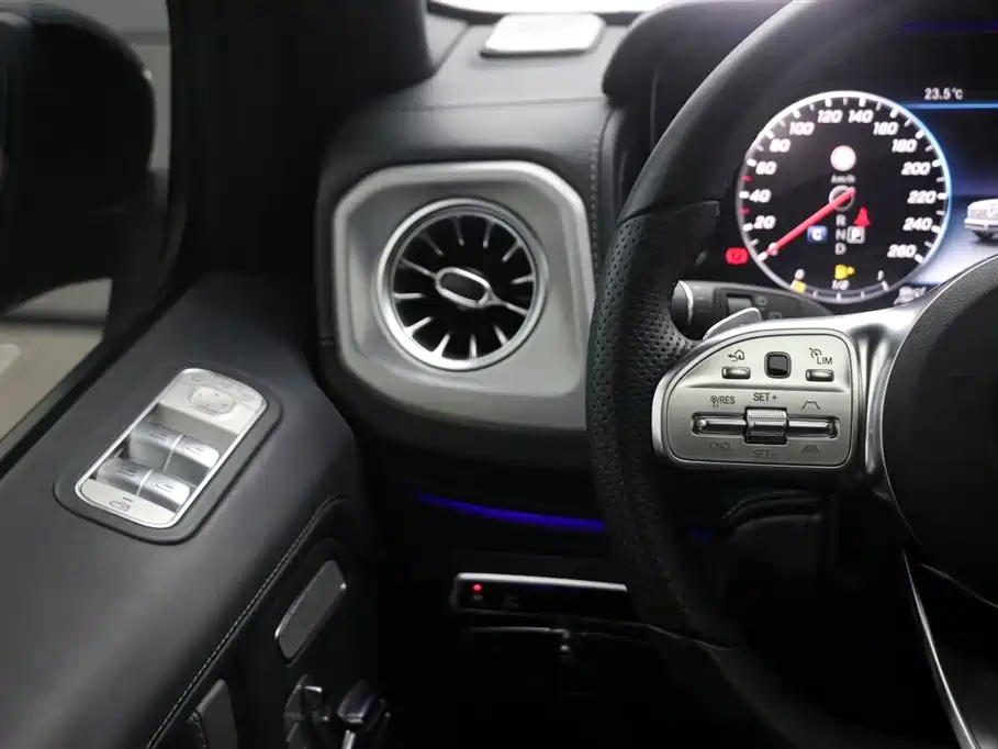 MERCEDES-BENZ G CLASS