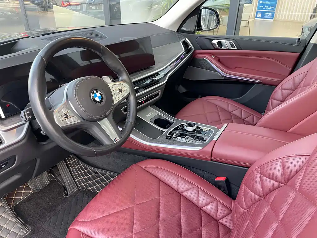 BMW X5 2025 xDrive 30Li Premium M Sport