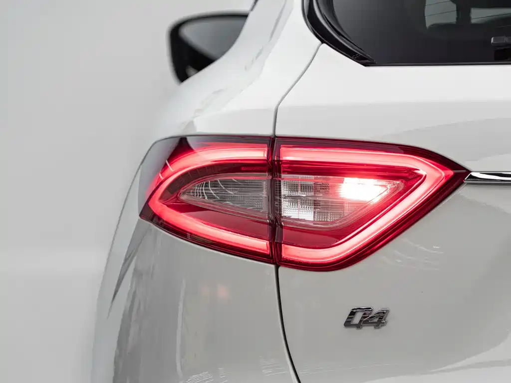 Maserati Levante — миниатюра 5