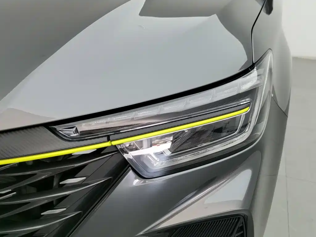 Roewe RX5 — миниатюра 7