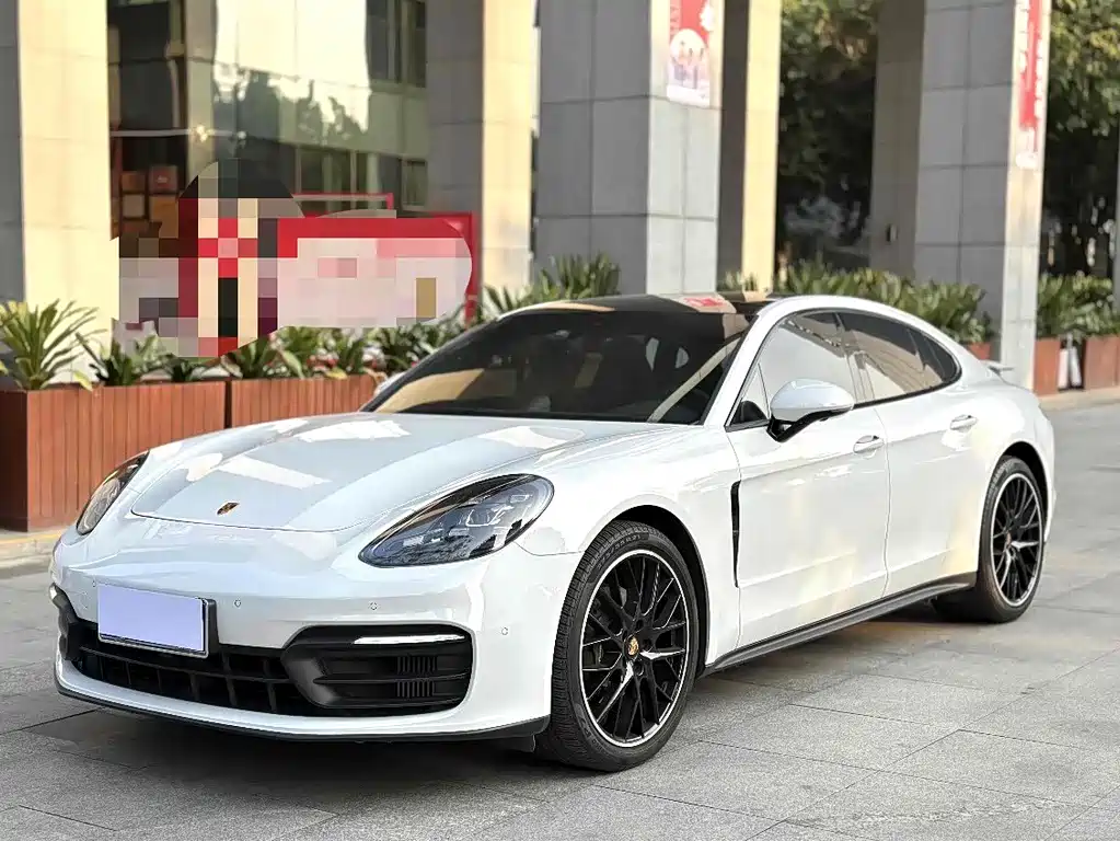 Porsche Panamera 2021