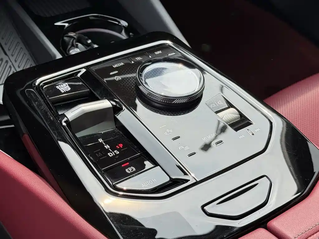 BMW 5 Series — миниатюра 17
