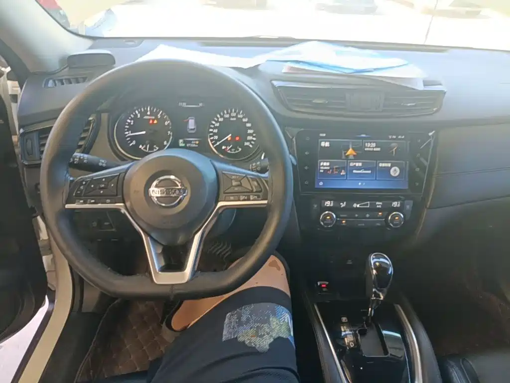 Nissan X-Trail — миниатюра 10