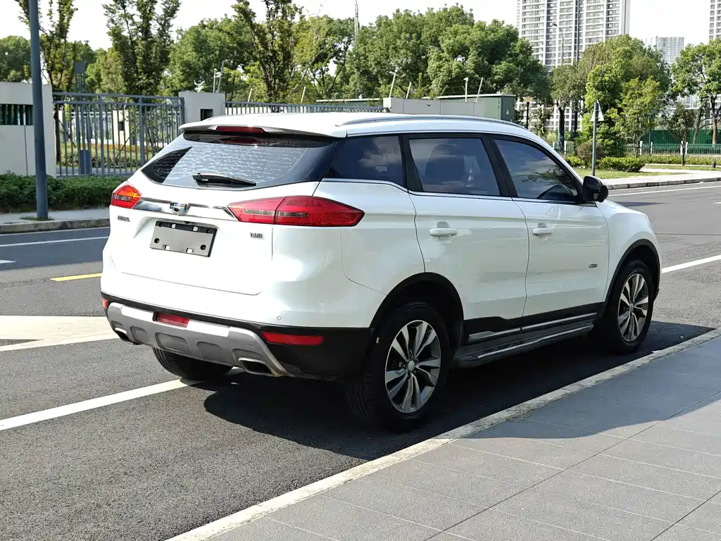 Geely Boyue — миниатюра 5