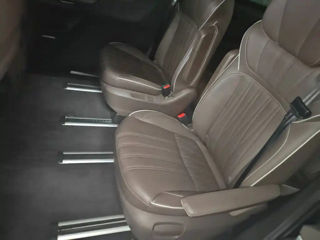 Roewe iMAX8 — миниатюра 17