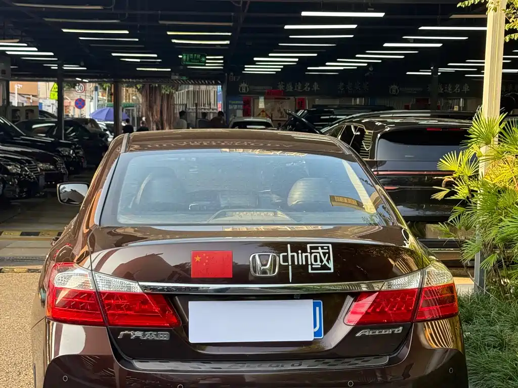 Honda Accord — миниатюра 6