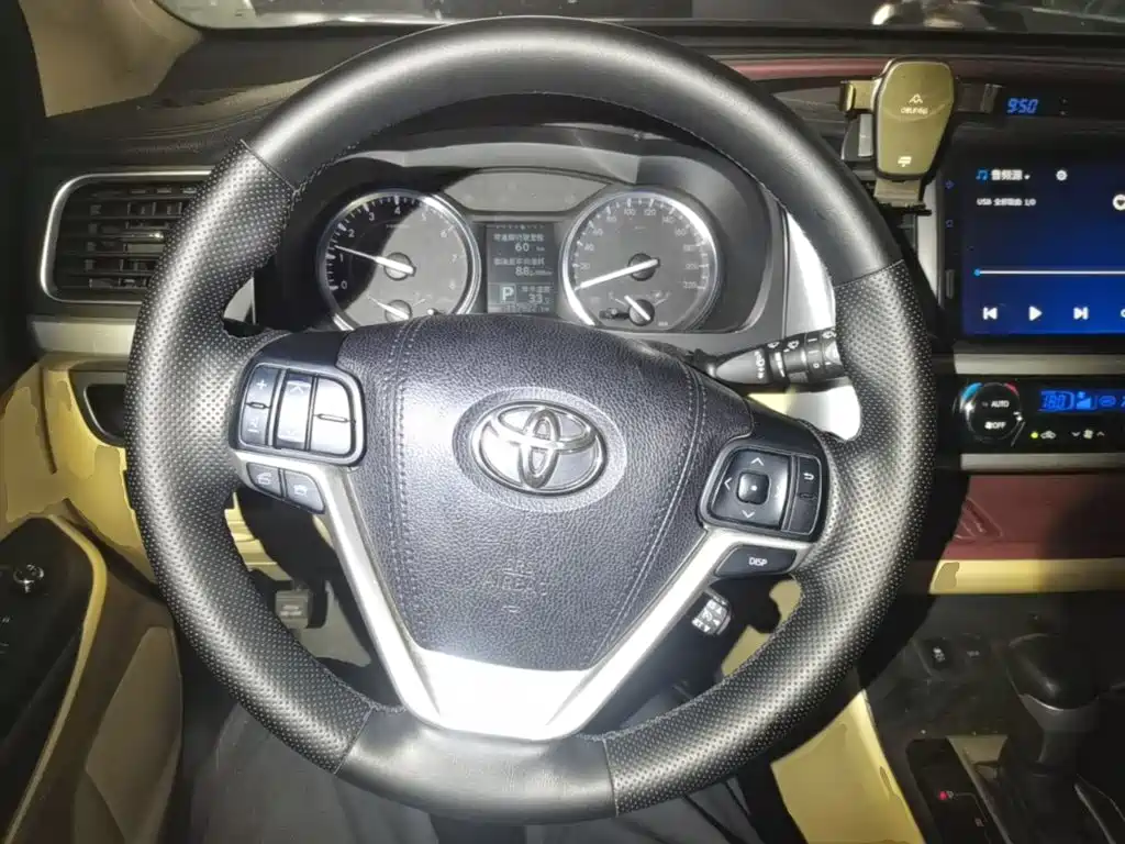 Toyota Highlander — миниатюра 11