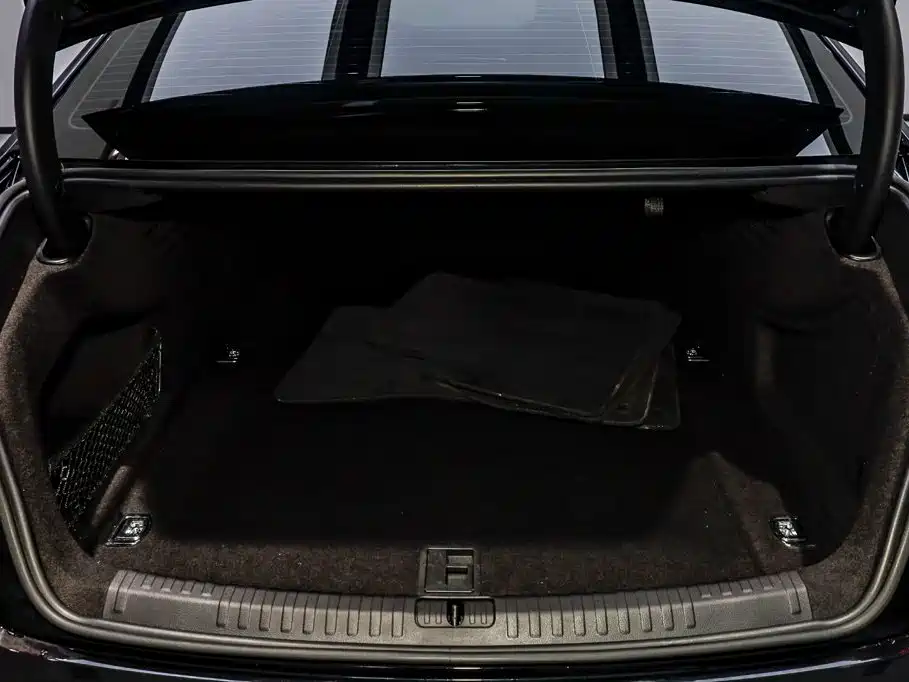 Audi A6L — миниатюра 6