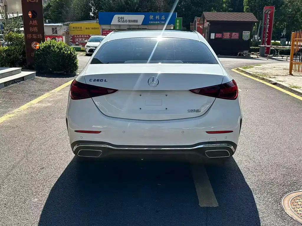 Mercedes-Benz C-Class — миниатюра 5