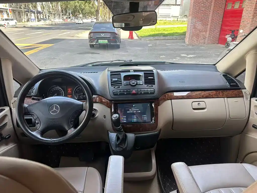 Mercedes-Benz Viano — миниатюра 6